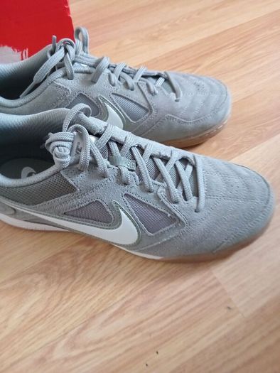 Brand new Nike gato size 7.