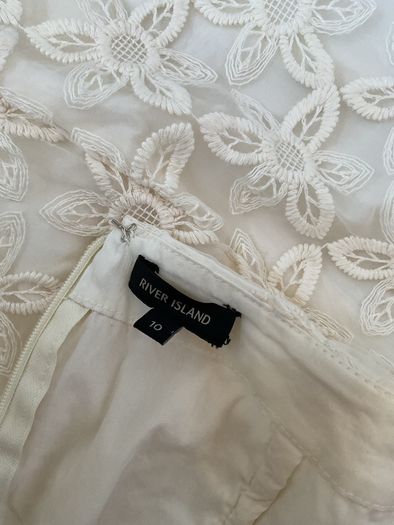 River island cream lace shorts size 10