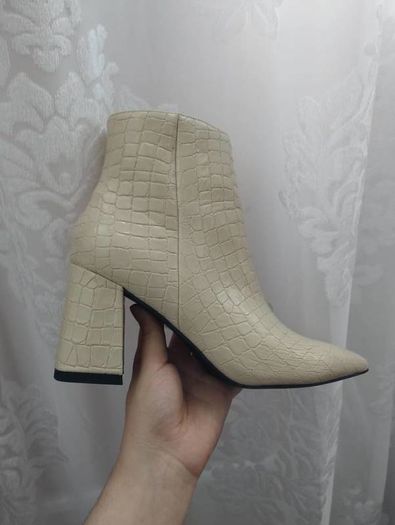 Boot heels