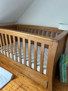 Mamae & Papas Oak Cot