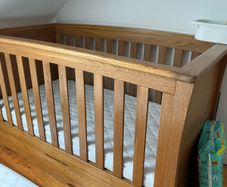 Mamae & Papas Oak Cot