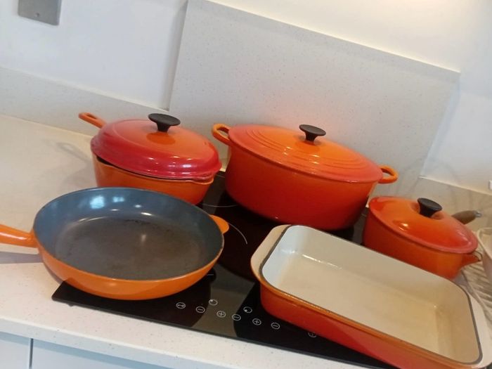Kitchen pots