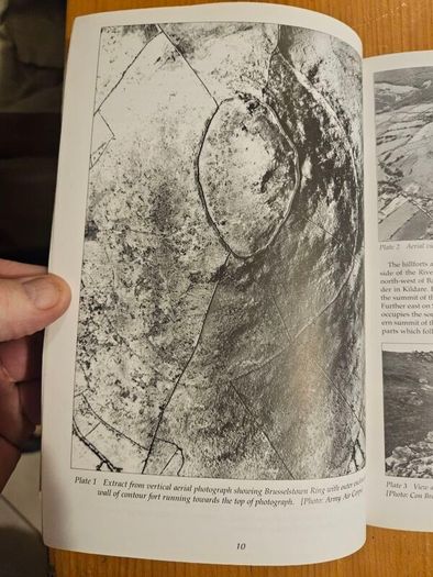 Wicklow Anthology And History Volume 1 1998. Edited By Christiaan Corlett & Aiden O'sullivan. Large Volume Paperback In Good Condition.  See Photos For Same.