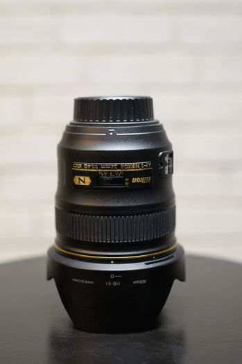 Nikon AF-S 24mm f/1.4