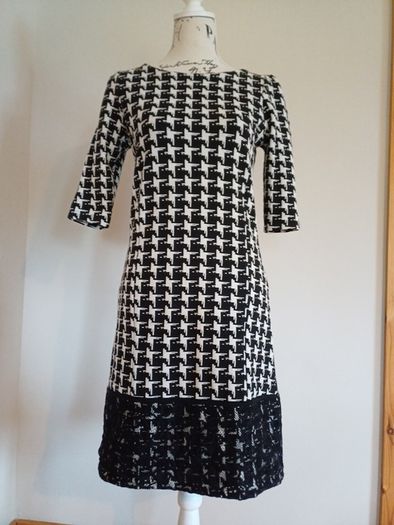 Size 10 Black and White Dress