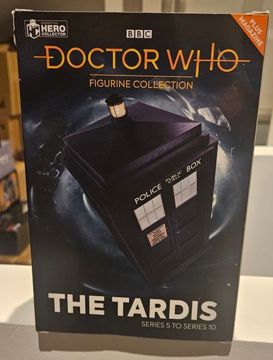 Eaglemoss Hero Collection TARDIS and mini magazine