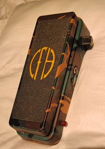 Dunlop DB01 Dimebag Darrell Cry Baby From Hell Wah (Original Green Camo)