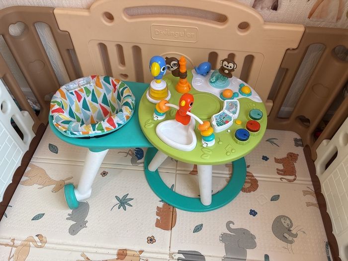 Bright Starts Around We Go 2-in-1 Walk-Activity Centre and Play Table
