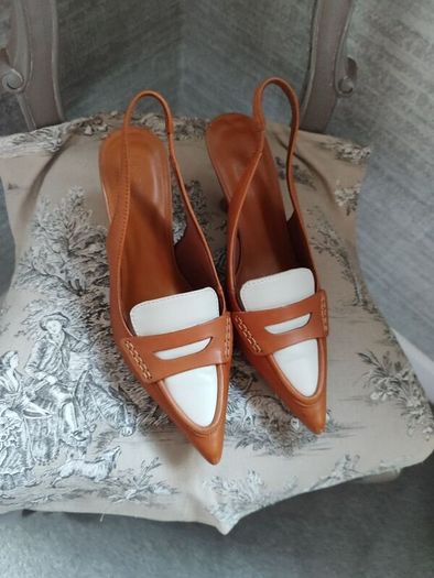 Ladies Shoes size 6.5