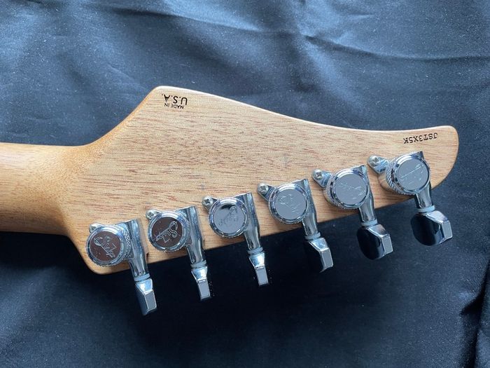 Suhr modern satin Great guitar (Price has dropped)