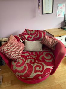 Fama nest chair