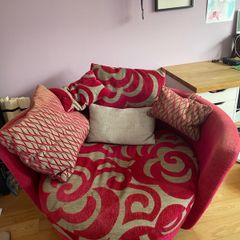 Fama nest chair