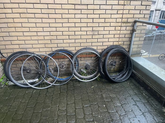 bike wheels and tyres