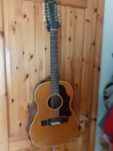 Gibson B-25-12 rare vintage guitar 12 strings and case