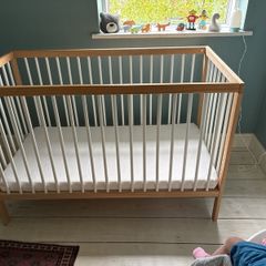 Mokee Mini Cot, 1200mm x 600mm, with Aloe Vera mattress