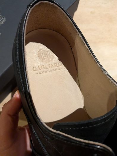 Men's leather dress shoes
