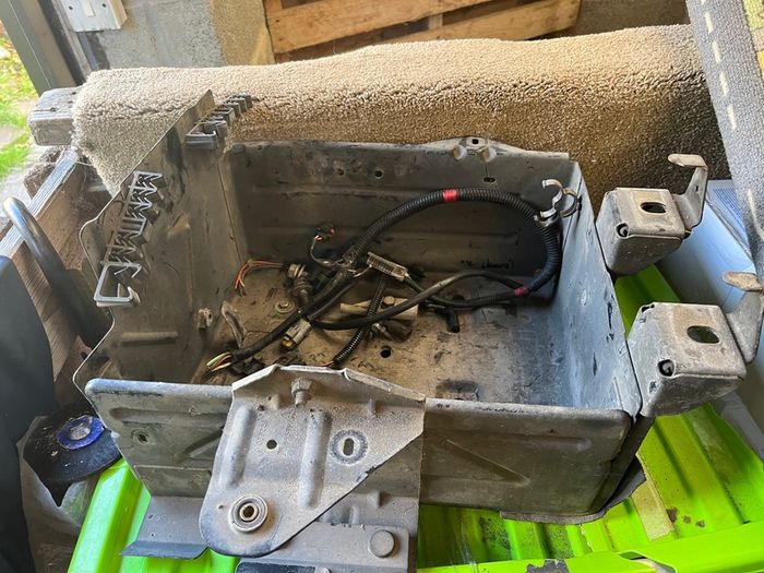 nissan primastar battery box