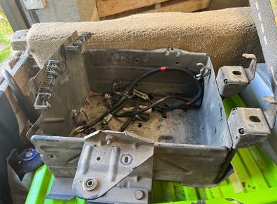 nissan primastar battery box