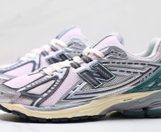 New Balance ladies trainers
