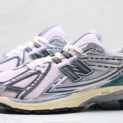 New Balance ladies trainers