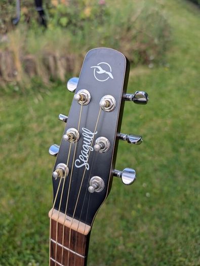 Seagull S6 Eletro-Acoustic Guitar