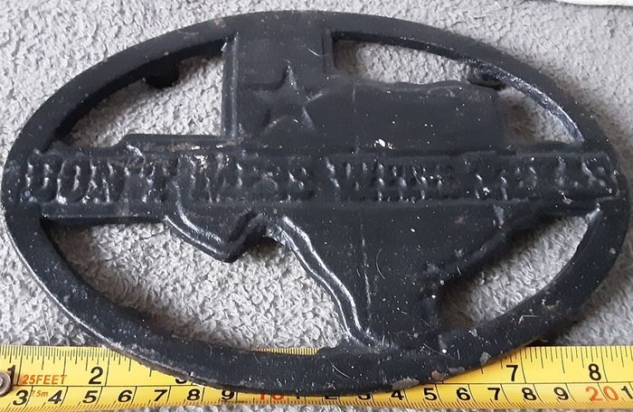 cast metal texas trevet