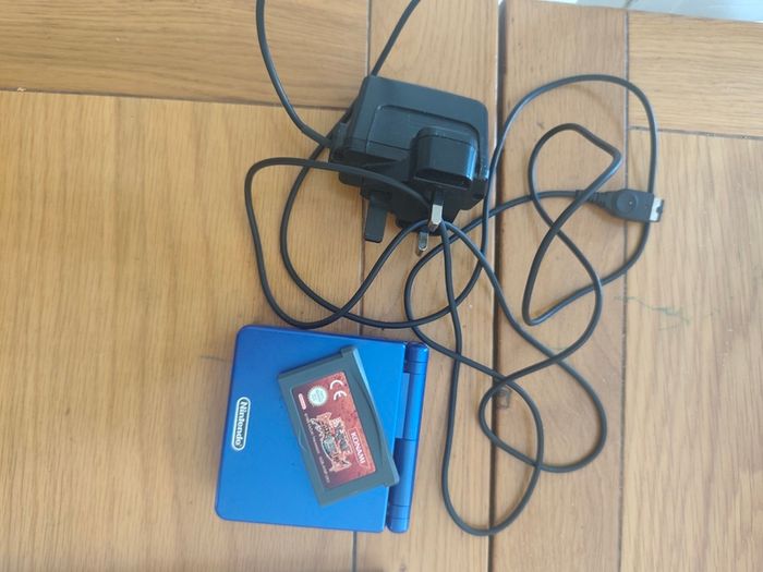 Nintendo Game Boy Advance SP Bundle with charger