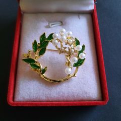 Gardenia Wreath Brooch Faux Pearls & Enamel leaves - Elegant floral pin Badge