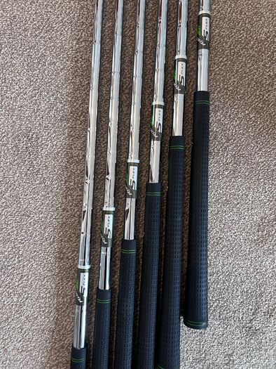 Taylormade golf clubs set
