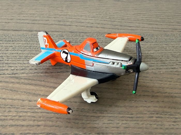 Disney Pixar planes Dusty