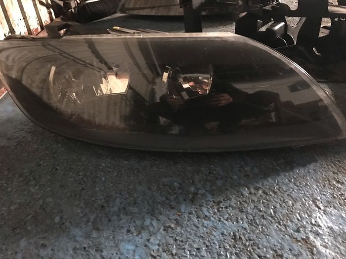 Audi Q7 Front Headlight Brackets
