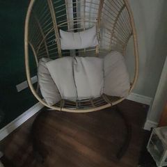 Egg chair