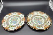 Chinese Early 20th century hand painted plates Famille Rose Pair