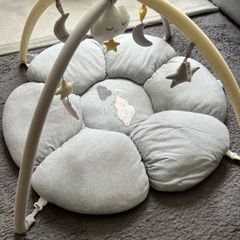 Mamas&Papas cloud playmat