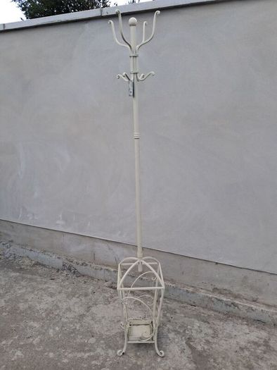 Coat stand