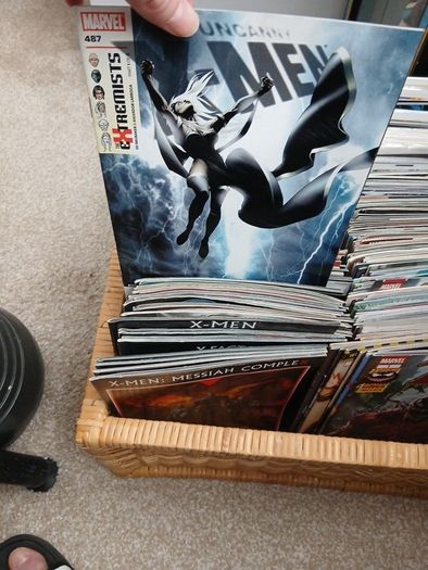 300+ marvel comics