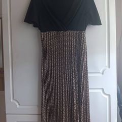 Patterned Midi dress.