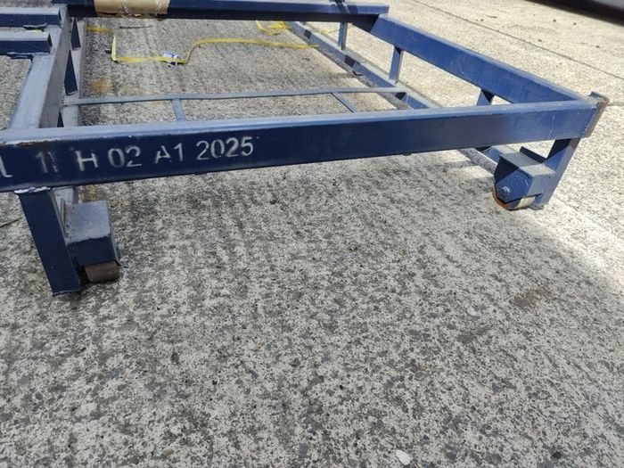metal stillage
