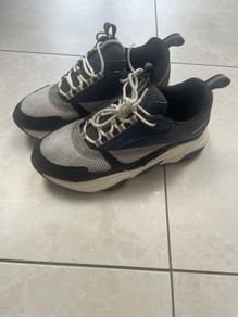 Dior b22s navy and white