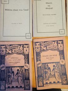 Irish Plays X19. Vintage  Collection Of Books Of Irish Plays. See Photos For  Details.
