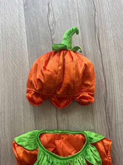Pumpkin costume 3/4y