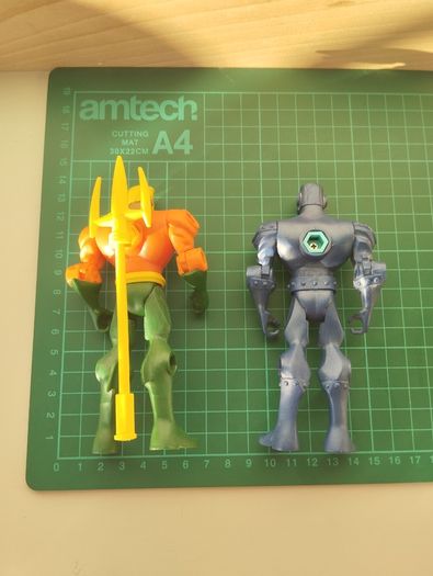 DC Justice League Figures Aquaman and Steel