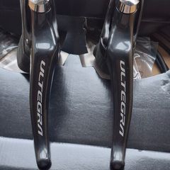 Ultegra STI R8000 like new 11 speed
