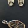 Stunning matching earrings and pendant jewellery set Image 4