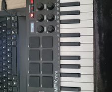 Akai MPK mini