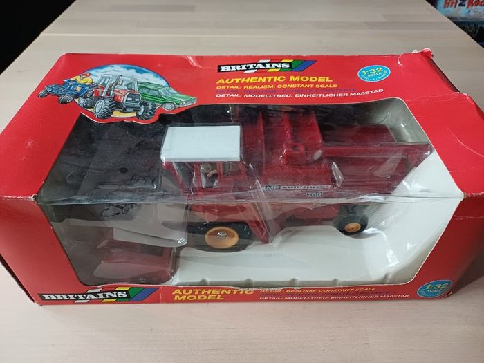 Britains Massey Ferguson Combine Harvester Farm Model Boxed MINT