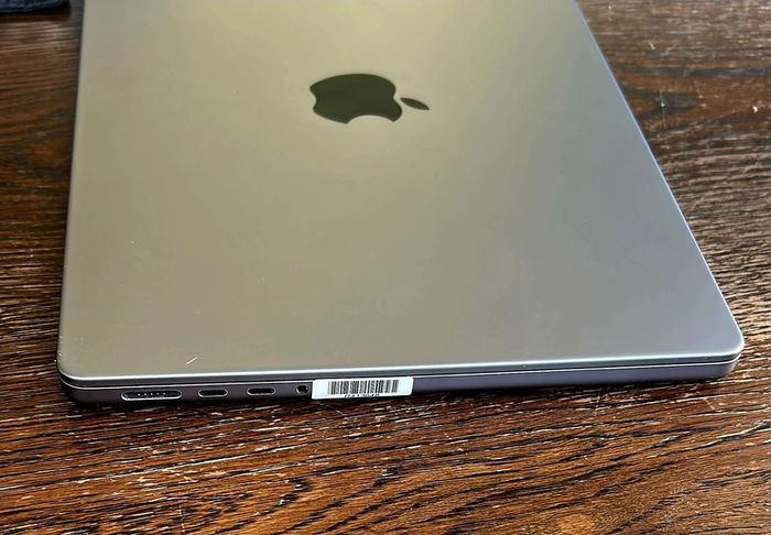 Apple Macbook Pro 14" (2021) M1 Pro 16/512GB 95%BH