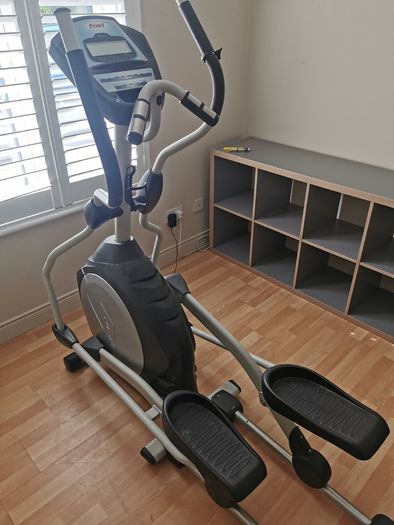 Fuel FE22 Elliptical Cross Trainer