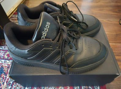 Adidas black runners approx size 5/5.5