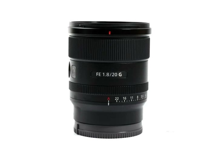20mm f1.8 sony G e mount fe mint